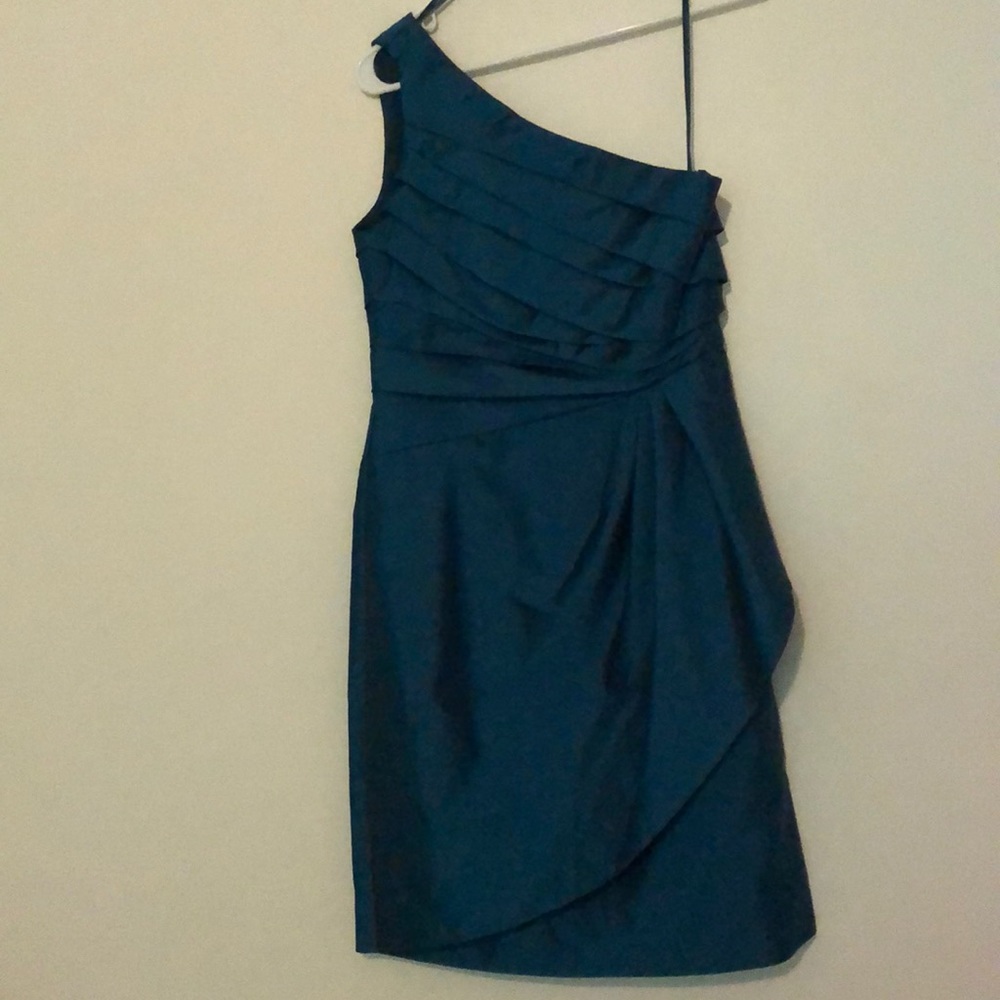One shoulder dress